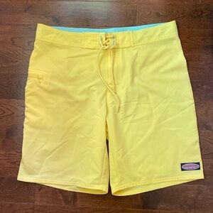 Vineyard Vines Size 34 Men’s Swim Trunks Yellow